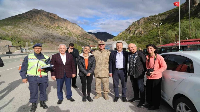 Vali Taşbilek, trafik denetimine katıldı