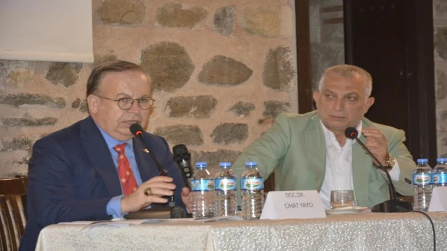 Yaycı Paşa ve AK Parti MKYK Üyesi Külünk, Bursa’dan uyardı: “Mavi Vatan’ın bir damlası için savaşırız”