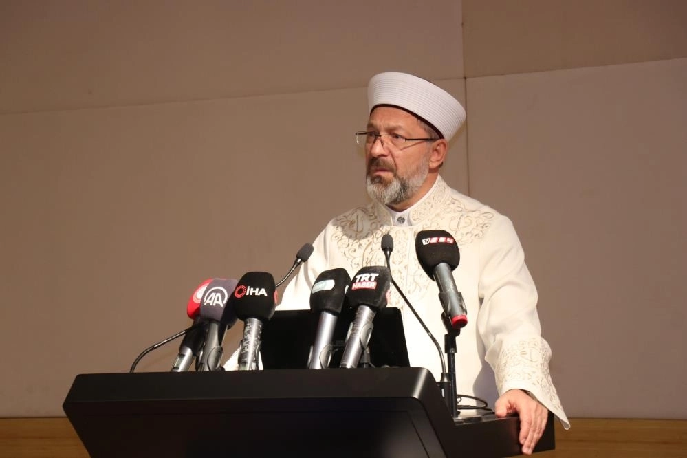 Diyanet İşleri Başkanı Erbaş: “Camilerimiz mektep haline gelsin”