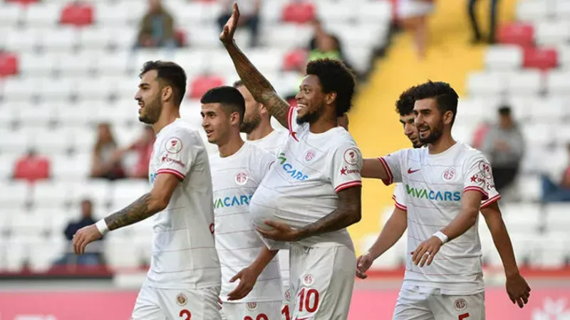 Ziraat Türkiye Kupası: FTA Antalyaspor: 3 - Pendikspor: 0