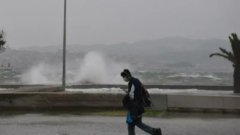 Ege Denizi'nde akşam saatleri için fırtına uyarısı