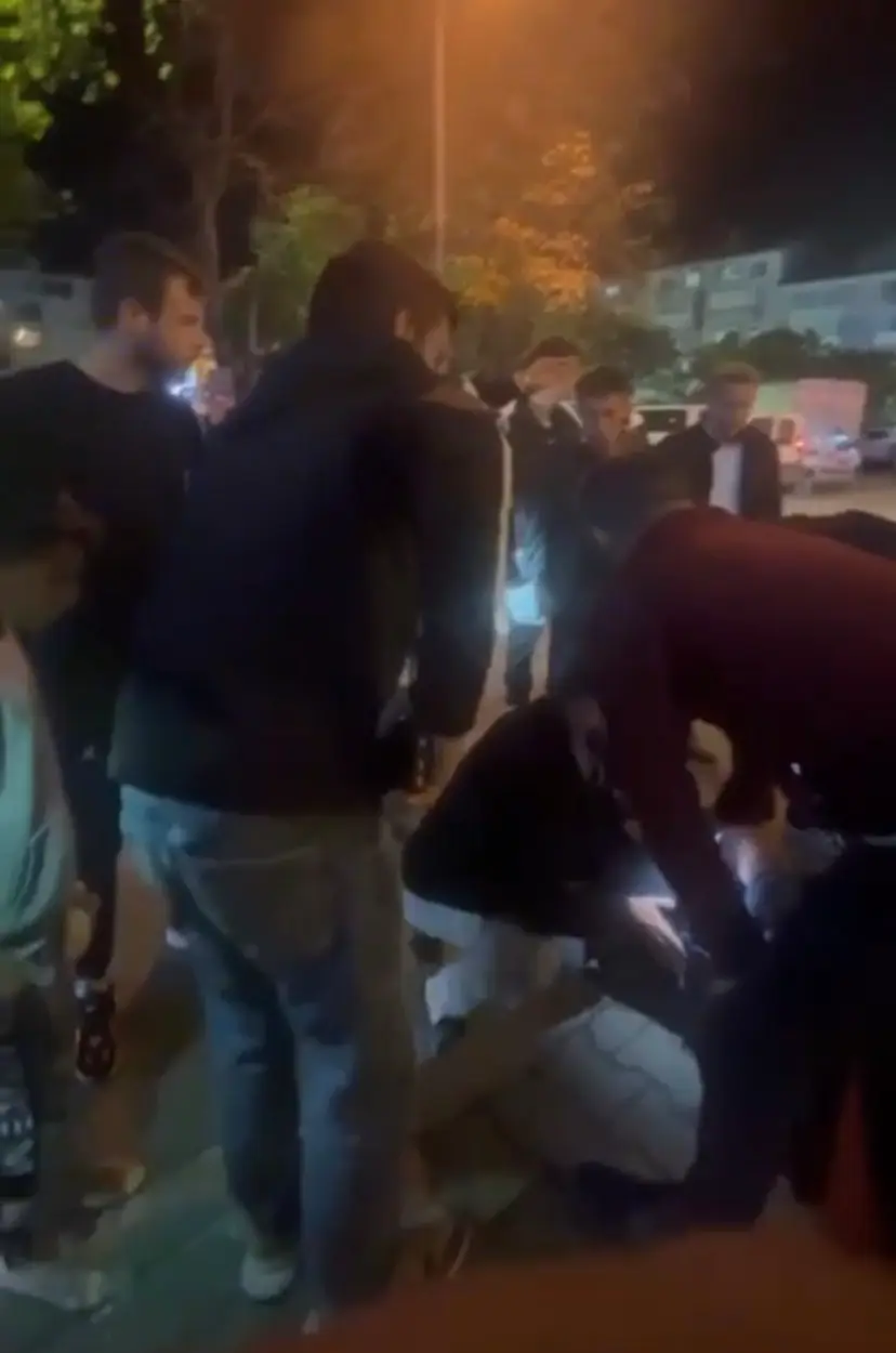 Bursa'da yol verme meselesi yüzünden tartıştığı kişiyi bıçaklayarak kaçtı